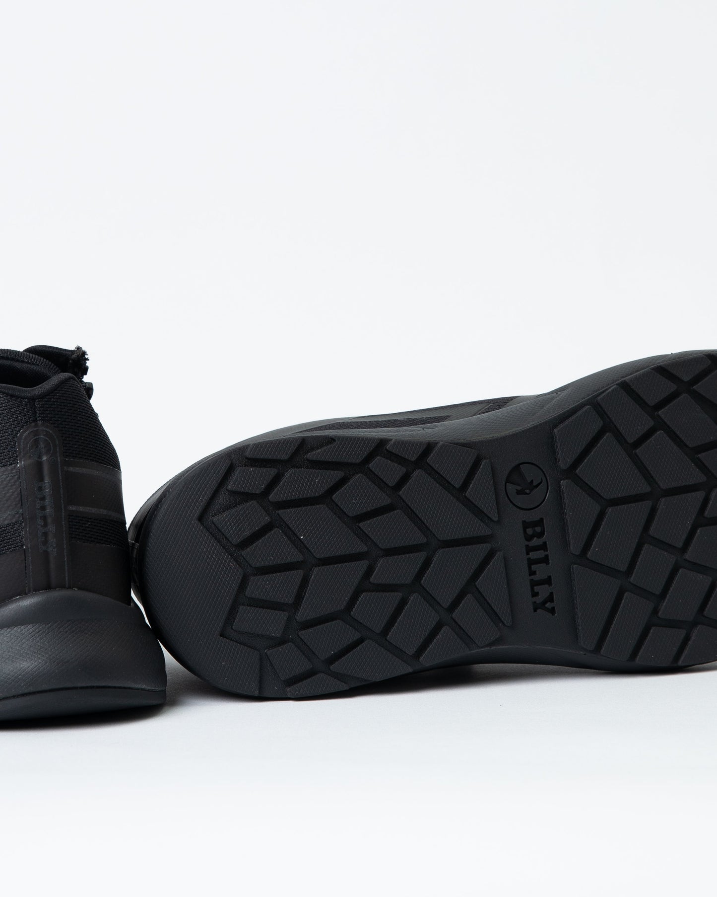 Inclusion Too (Mens) - Black to the Floor